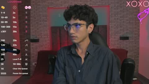 Snapshot of oliver_fast_ chatting on 12/29/24, 08:00 Oliver fast online show from 12/29/24, 08:00