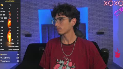 Snapshot of oliver_fast_ chatting on 01/11/25, 11:12 Oliver fast online show from 01/11/25, 11:12