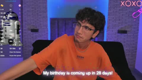 Snapshot of oliver_fast_ chatting on 01/18/25, 01:40 Oliver fast online show from 01/18/25, 01:40