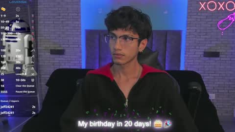 Snapshot of oliver_fast_ chatting on 01/27/25, 08:07 Oliver fast online show from 01/27/25, 08:07