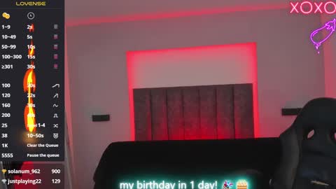 Snapshot of oliver_fast_ chatting on 02/15/25, 02:33 Oliver fast online show from 02/15/25, 02:33