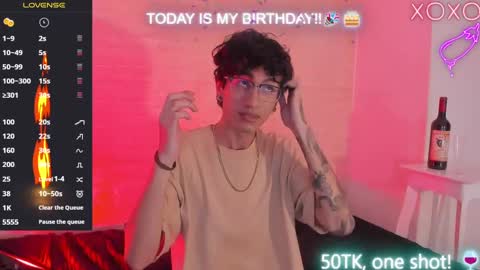 Snapshot of oliver_fast_ chatting on 02/16/25, 05:26 Oliver fast online show from 02/16/25, 05:26