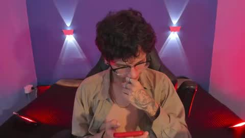 Snapshot of oliver_fast_ chatting on 03/01/25, 11:17 Oliver fast online show from 03/01/25, 11:17