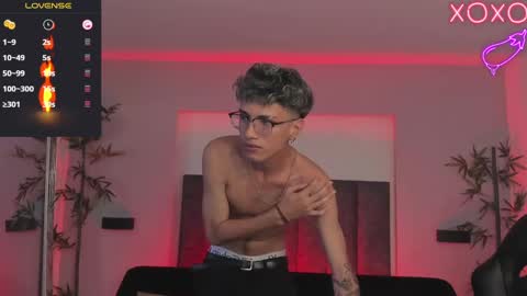 Snapshot of oliver_fast_ chatting on 03/07/25, 02:23 Oliver fast online show from 03/07/25, 02:23