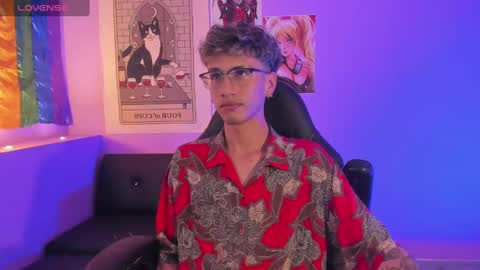 Snapshot of oliver_fast_ chatting on 03/09/25, 08:42 Oliver fast online show from 03/09/25, 08:42