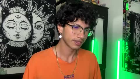 Snapshot of oliver_fast_ chatting on 10/02/25, 05:47 Oliver fast online show from 10/02/25, 05:47