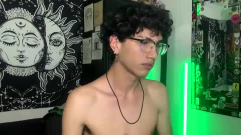 Snapshot of oliver_fast_ chatting on 10/03/25, 08:00 Oliver fast online show from 10/03/25, 08:00