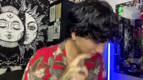 Snapshot of oliver_fast_ chatting on 10/15/25, 06:13 Oliver fast online show from 10/15/25, 06:13