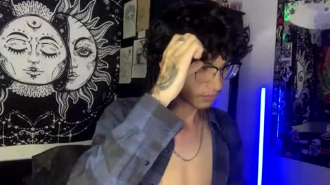 Snapshot of oliver_fast_ chatting on 10/21/25, 08:04 Oliver fast online show from 10/21/25, 08:04