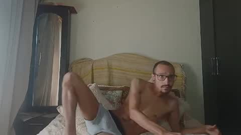 Snapshot of oliver_goldberg chatting on 05/04/26, 01:29 oliver_goldberg online show from 05/04/26, 01:29