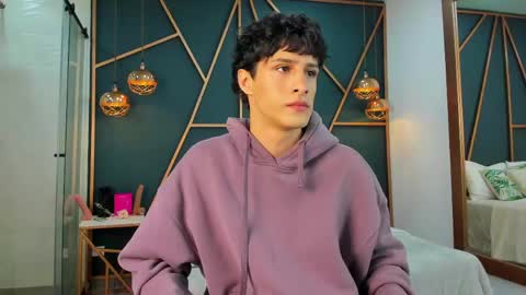 Snapshot of oliver_laurent chatting on 04/11/26, 01:26 OLIVER online show from 04/11/26, 01:26