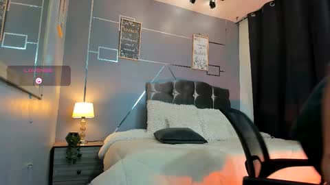 oliver mr  online show from 11/17/25, 08:03