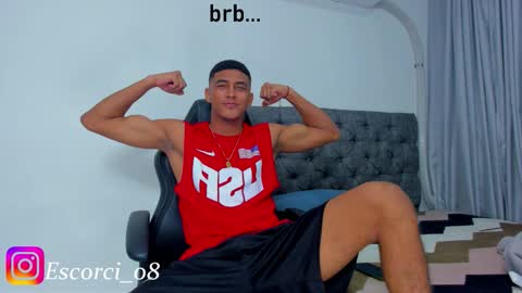 oliver_smith_2 online show from 09/10/25, 02:28