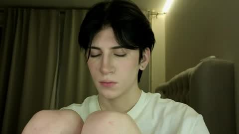 oliver online show from 03/22/26, 04:32