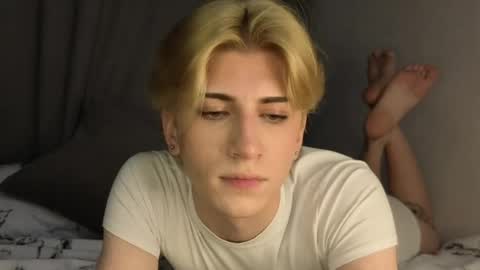 Snapshot of oliver_star_boy chatting on 05/07/26, 06:35 oliver online show from 05/07/26, 06:35