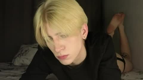 Snapshot of oliver_star_boy chatting on 05/10/26, 06:46 oliver online show from 05/10/26, 06:46