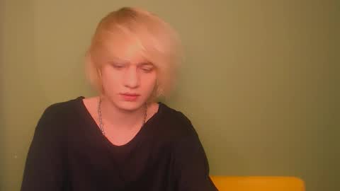 Oliver online show from 12/29/24, 01:34