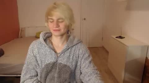 Oliver online show from 11/28/25, 01:19