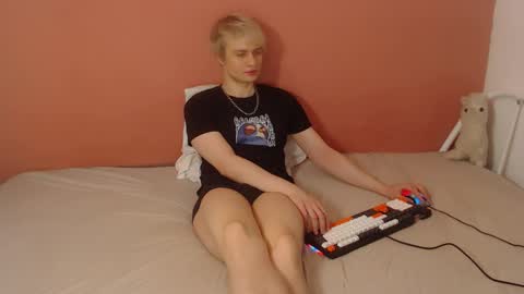 Oliver online show from 04/14/26, 01:00