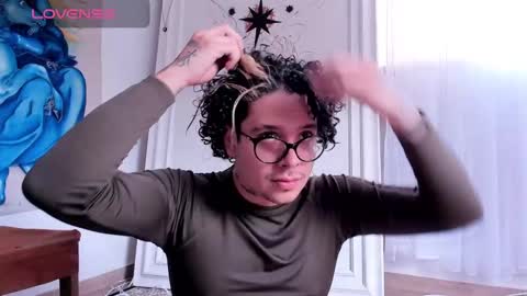 Snapshot of oliver_usher chatting on 01/26/25, 07:41 Mr Blue Sky online show from 01/26/25, 07:41