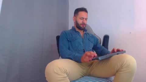 oliver online show from 12/30/24, 10:55