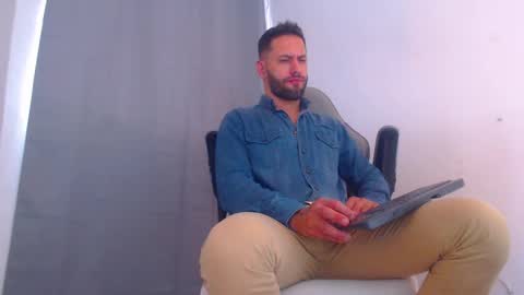 oliver online show from 01/04/25, 06:19