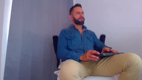 oliver online show from 02/05/25, 06:04