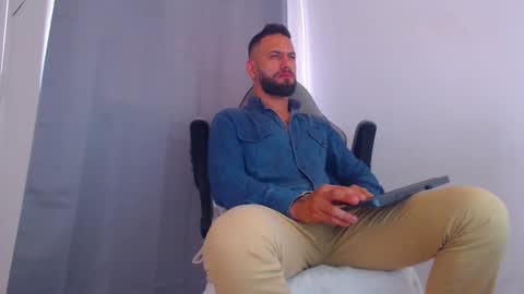 oliver online show from 02/13/25, 05:54