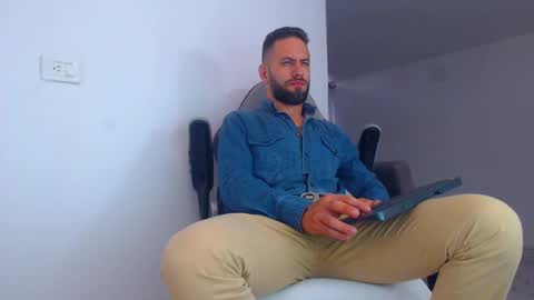 oliver online show from 03/07/25, 08:55