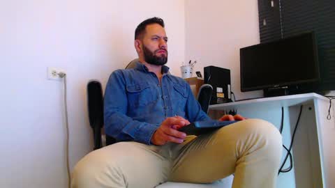 oliver online show from 04/08/26, 01:55