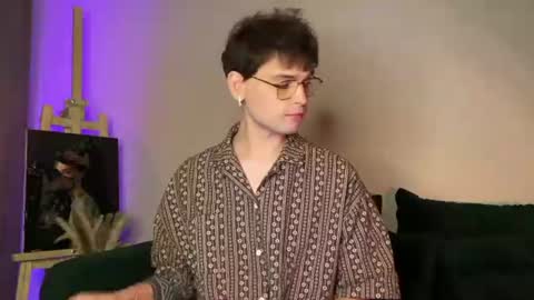 Snapshot of oliverlawrence chatting on 07/05/26, 06:26 oliverlawrence online show from 07/05/26, 06:26