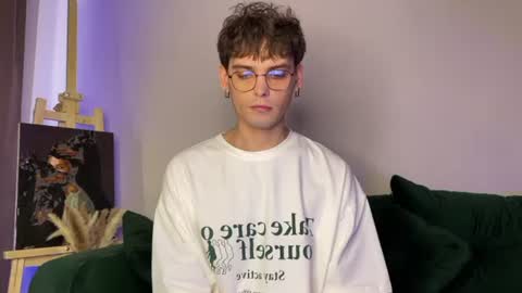 Snapshot of oliverlawrence chatting on 07/07/26, 02:43 oliverlawrence online show from 07/07/26, 02:43