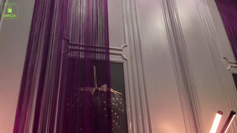 Snapshot of oliversport chatting on 12/20/24, 03:42 OliverSport online show from 12/20/24, 03:42