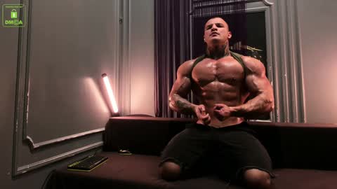 Snapshot of oliversport chatting on 01/23/25, 03:54 OliverSport online show from 01/23/25, 03:54