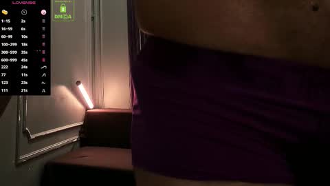 Snapshot of oliversport chatting on 10/22/25, 04:46 OliverSport online show from 10/22/25, 04:46