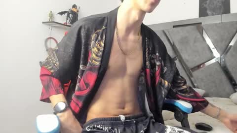 oliverthompson_01 online show from 12/03/24, 05:42