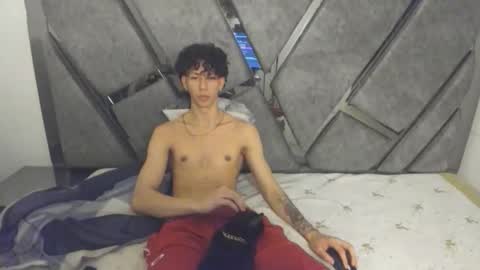 oliverthompson_01 online show from 10/02/25, 06:20