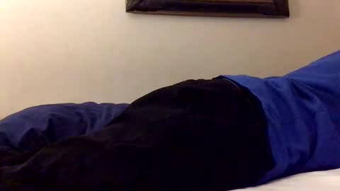 olivertwist1273 online show from 12/22/24, 04:17