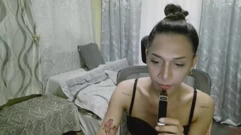 Snapshot of olivia0624 chatting on 03/08/26, 05:39 Horny Alana online show from 03/08/26, 05:39