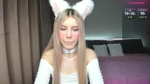 Olivia online show from 11/25/25, 06:24