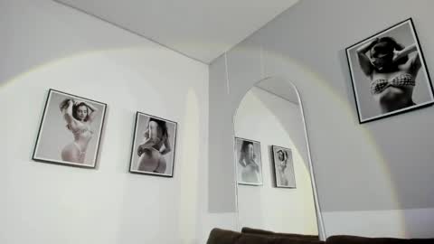 Olivia Collins online show from 05/05/26, 11:18