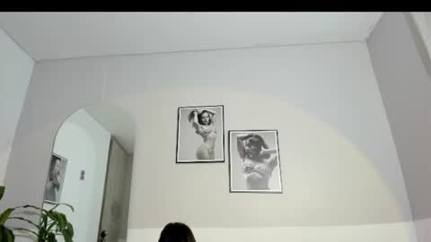 Snapshot of olivia_collisn chatting on 07/12/26, 12:07 Olivia Collins online show from 07/12/26, 12:07