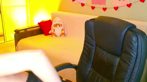 olivia_daze online show from 10/06/25, 07:33