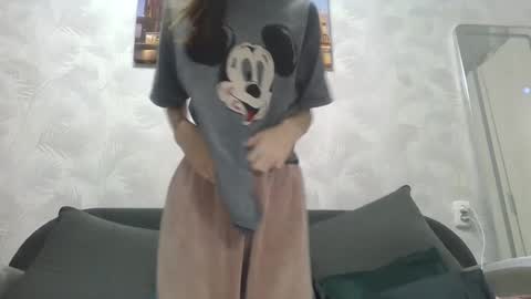 Olivia online show from 01/24/25, 11:34
