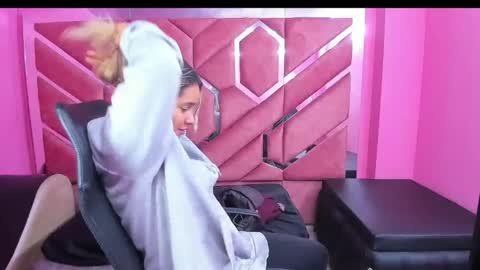  OLIVIA  online show from 02/11/25, 03:29