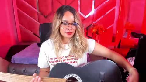  OLIVIA  online show from 10/17/25, 02:15