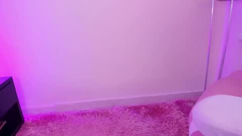 Snapshot of olivia_fx chatting on 12/13/24, 12:09 Maria online show from 12/13/24, 12:09