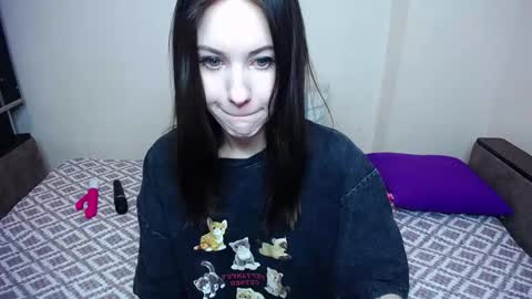 olivia_graceee online show from 11/11/25, 09:53