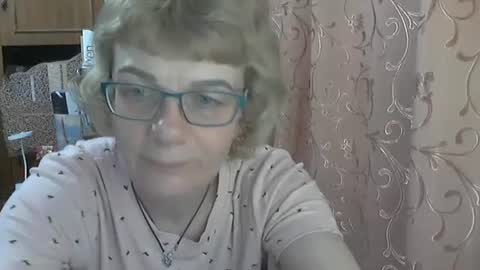 Olivia Mia online show from 03/11/26, 05:52