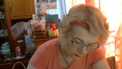 Olivia Mia online show from 06/14/26, 01:57